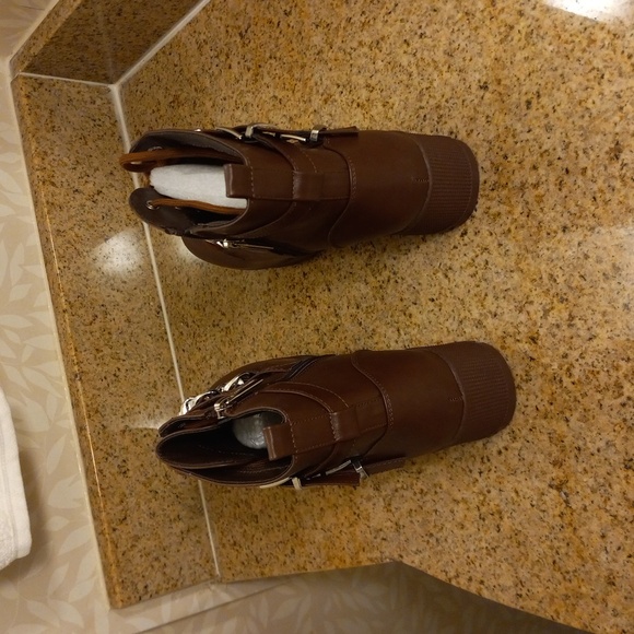 🔥Cape Robbin - Picture 4 of 8